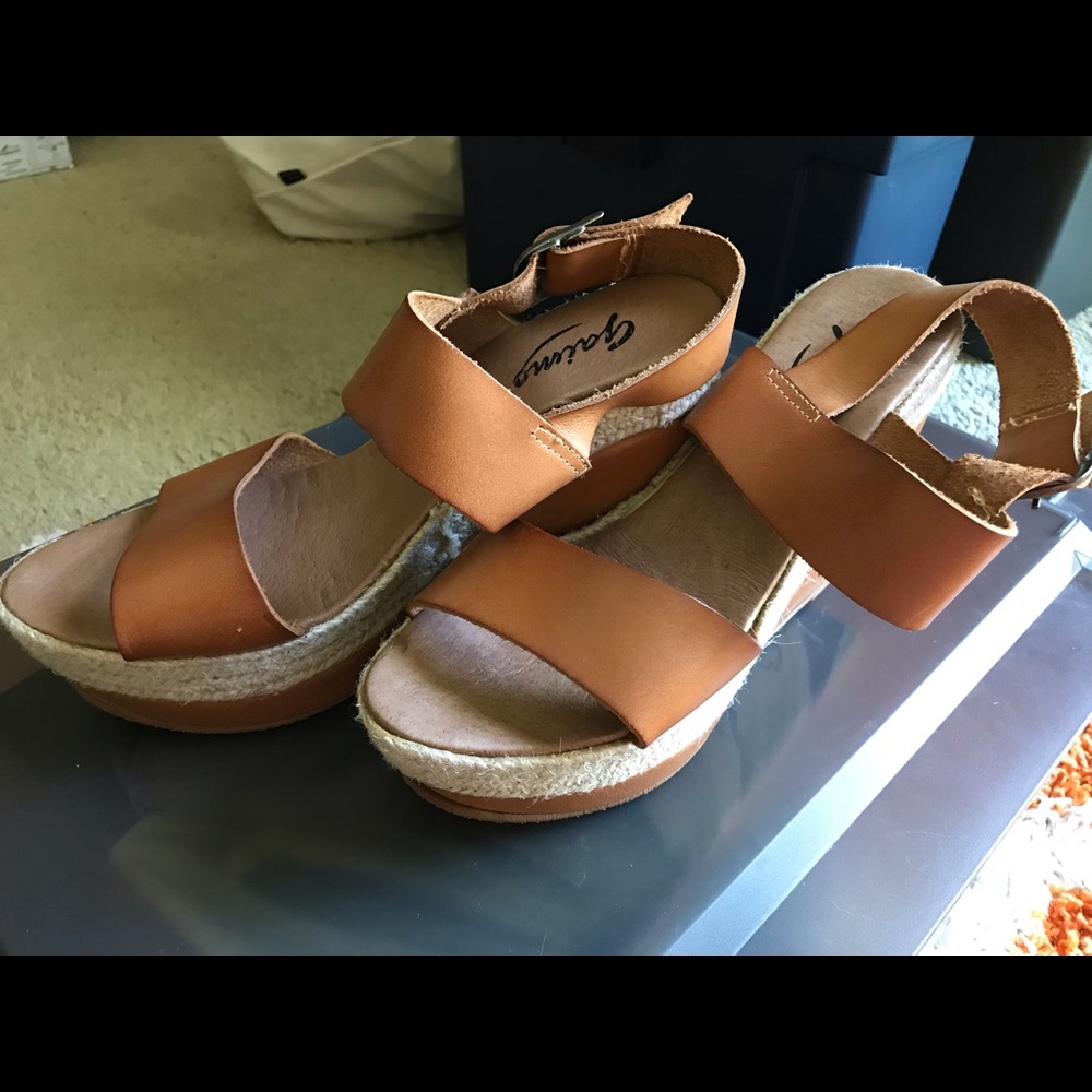 Gaimo Italian Platform Shoes